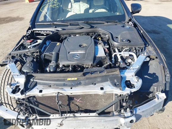 2019 Mercedes-Benz E-Class E 300 with VIN WDDZF4KB8KA592634, listed as a IAAI auction lot 41817498 with 103,676 mi miles. Bid and sale history available at carsss.com. Image 10.