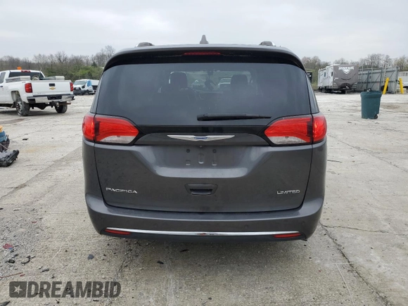2018 Chrysler Pacifica Limited z VIN 2C4RC1GGXJR115221, wystawiony jako Copart lot #52903055 z przebiegiem 83 838 mil mil oraz Szkody całkowita. Historia ofert i sprzedaży dostępna na DreamBid. Obrazek 6.