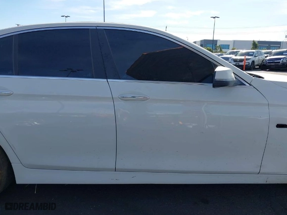 2014 BMW 5 Series 528i with VIN WBA5A5C55ED509201, listed as a IAAI auction lot 41101093 with 1 mi miles. Bid and sale history available at carsss.com. Image 12.