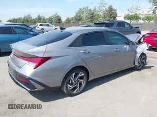 2024 Hyundai Elantra Limited z VIN KMHLN4DJ7RU096025, wystawiony jako IAAI lot #42392773 z przebiegiem 11 616 mil mil oraz . Historia ofert i sprzedaży dostępna na DreamBid. Obrazek 4.