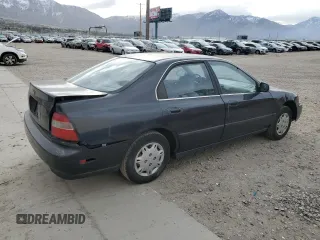 1995 Honda Accord LX with VIN JHMCD5633SC063013, listed as a Copart auction lot 52360725 with 150,552 mi miles and Salvage Title. Bid and sale history available at carsss.com. Image 3.