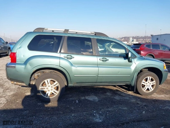 2004 Mitsubishi Endeavor XLS with VIN 4A4MN31S84E115029, listed as a IAAI auction lot 41652240 with 164,920 mi miles. Bid and sale history available at carsss.com. Image 6.