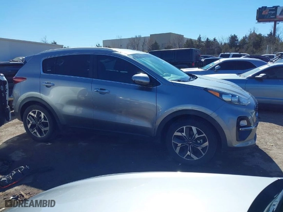 2020 Kia Sportage EX with VIN KNDPN3AC3L7719684, listed as a IAAI auction lot 41676192 with 68,492 mi miles. Bid and sale history available at carsss.com. Image 13.