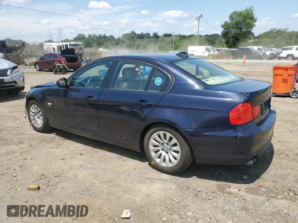 2009 BMW 3 Series 328i xDrive with VIN WBAPK53589A643505, listed as a Copart auction lot 61724135 with 116,693 mi miles and Salvage title. Bid and sale history available at DreamBid. Image 2.