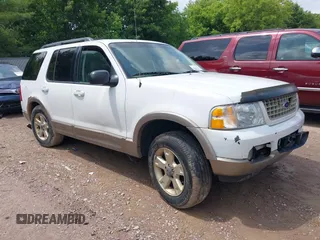 2003 Ford Explorer Eddie Bauer z VIN 1FMDU74K83UC53876, wystawiony jako IAAI lot #42502303 z przebiegiem 270 816 mil mil oraz . Historia ofert i sprzedaży dostępna na DreamBid. Obrazek 1.