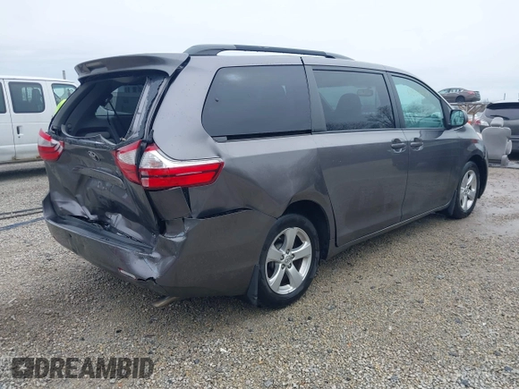 2017 Toyota Sienna LE Auto Access Seat with VIN 5TDKZ3DC6HS881378, listed as a IAAI auction lot 41932471 with 64,626 mi miles. Bid and sale history available at carsss.com. Image 4.