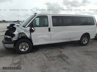 2019 Chevrolet Express Passenger LT with VIN 1GAZGPFG2K1247624, listed as a IAAI auction lot 30701525 with 22,150 mi miles. Bid and sale history available at carsss.com. Image 6.