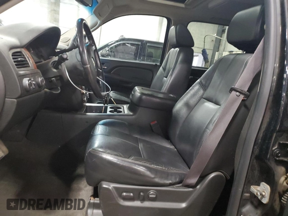 2009 Chevrolet Suburban LT w/2LT with VIN 1GNFK26319J124911, listed as a Copart auction lot 53263455 with 215,826 mi miles and Salvage Title. Bid and sale history available at carsss.com. Image 7.