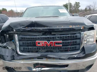 2011 GMC Sierra 2500HD Work Truck with VIN 1GT22ZCG1BZ464817, listed as a IAAI auction lot 42005759 with 196,243 mi miles. Bid and sale history available at carsss.com. Image 6.
