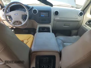 2003 Ford Expedition Eddie Bauer с VIN 1FMPU17L63LA61764, выставлен на аукционе Copart как лот 57973855 с пробегом 226 860 миль миль и Списание • Salvage title. История ставок и продаж доступна на DreamBid. Изображение 8.