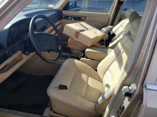 1989 Mercedes-Benz 420 420SEL with VIN WDBCA35E1KA465561, listed as a Copart auction lot 61400034 with 95,852 mi miles and Non Repairable. Bid and sale history available at carsss.com. Image 7.