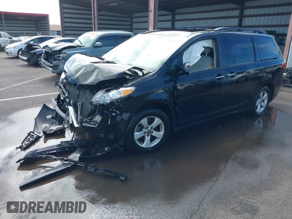 2020 Toyota Sienna LE Auto Access Seat with VIN 5TDKZ3DC0LS034445, listed as a IAAI auction lot 41445270 with 37,881 mi miles. Bid and sale history available at carsss.com. Image 18.