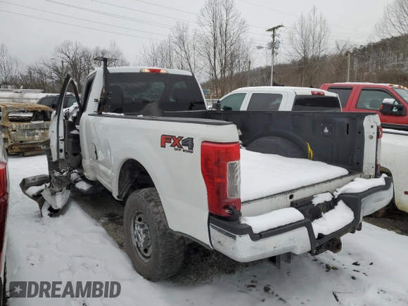 2017 Ford Super Duty F-250 SRW XLT with VIN 1FTBF2B67HEE34807, listed as a Copart auction lot 37773064 with Not Provided miles and Salvage Title. Bid and sale history available at carsss.com. Image 2.