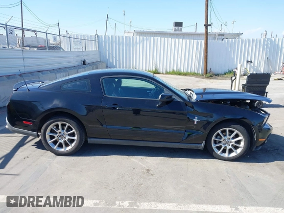 2010 Ford Mustang V6 с VIN 1ZVBP8AN5A5157571, выставлен на аукционе IAAI как лот 42153145 с пробегом 116 493 миль миль и . История ставок и продаж доступна на DreamBid. Изображение 14.