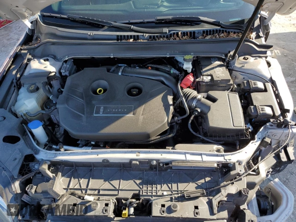 2020 Lincoln MKZ Standard with VIN 3LN6L5A95LR612884, listed as a Copart auction lot 46570565 with 34,033 mi miles and Salvage Title. Bid and sale history available at DreamBid. Image 11.