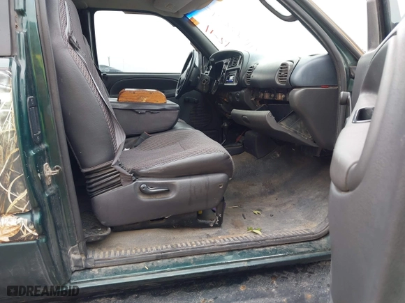2001 Dodge Ram 1500 with VIN 1B7HF13Y21J574877, listed as a IAAI auction lot 41568293 with 181,504 mi miles. Bid and sale history available at carsss.com. Image 5.
