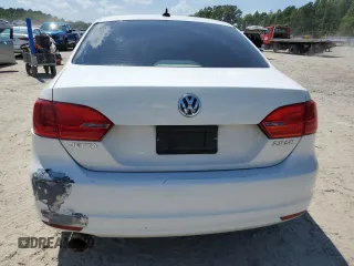 2011 Volkswagen Jetta SE with VIN 3VWDZ7AJ0BM052023, listed as a Copart auction lot 59148675 with 132,303 mi miles and Salvage title. Bid and sale history available at DreamBid. Image 6.
