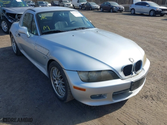 2000 BMW Z3 2.8L with VIN 4USCH3343YLF43582, listed as a IAAI auction lot 41754289 with 70,262 mi miles. Bid and sale history available at carsss.com. Image 1.