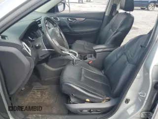 2015 Nissan Rogue SL z VIN 5N1AT2MV1FC755240, wystawiony jako Copart lot #57154935 z przebiegiem 139 975 mil mil oraz Szkoda całkowita • Salvage title. Historia ofert i sprzedaży dostępna na DreamBid. Obrazek 7.