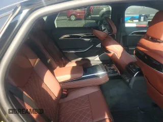 2023 Audi S8 z VIN WAULSAF84PN014570, wystawiony jako Copart lot #66176284 z przebiegiem 6 149 mil mil oraz Szkoda całkowita • Salvage title. Historia ofert i sprzedaży dostępna na DreamBid. Obrazek 10.