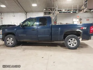 2012 Chevrolet Silverado 1500 LT with VIN 1GCRKSE70CZ132582, listed as a IAAI auction lot 40562795 with 135,396 mi miles. Bid and sale history available at carsss.com. Image 14.