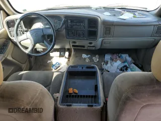 2005 Chevrolet Suburban LS with VIN 3GNFK16Z15G176484, listed as a Copart auction lot 74426024 with 248,137 mi miles and Salvage Title. Bid and sale history available at carsss.com. Image 8.