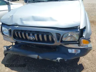 2001 Toyota Tacoma z VIN 5TENL42N11Z856292, wystawiony jako IAAI lot #42226178 z przebiegiem 333 577 mil mil oraz . Historia ofert i sprzedaży dostępna na DreamBid. Obrazek 6.