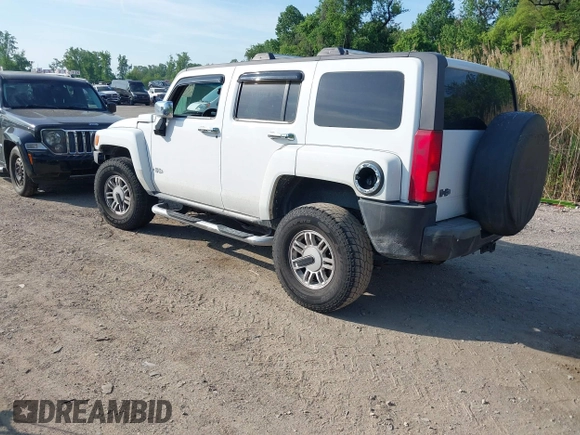 2006 Hummer H3 with VIN 5GTDN136X68140150, listed as a IAAI auction lot 42179537 with 199,593 mi miles. Bid and sale history available at carsss.com. Image 3.