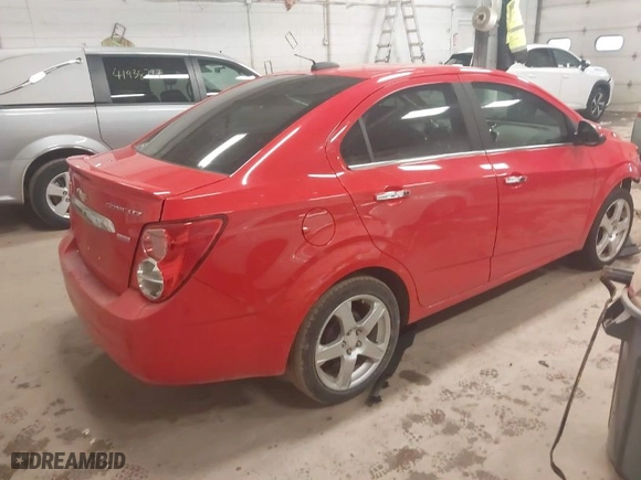 2015 Chevrolet Sonic LTZ with VIN 1G1JE5SB7F4165278, listed as a IAAI auction lot 41928275 with 1 mi miles. Bid and sale history available at carsss.com. Image 4.