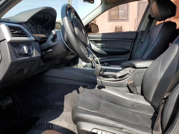 2013 BMW 3 Series 328i с VIN WBA3A5C53DF352746, выставлен на аукционе Copart как лот 59400105 с пробегом 210 767 миль миль и Чистый • Clean title. История ставок и продаж доступна на DreamBid. Изображение 7.