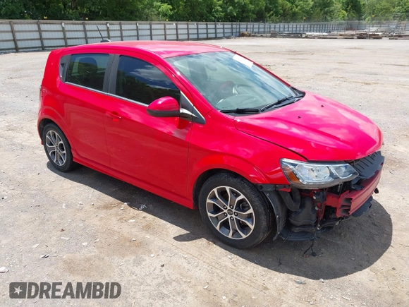 2018 Chevrolet Sonic LT z VIN 1G1JD6SH6J4120998, wystawiony jako IAAI lot #42270614 z przebiegiem 56 587 mil mil oraz . Historia ofert i sprzedaży dostępna na DreamBid. Obrazek 1.