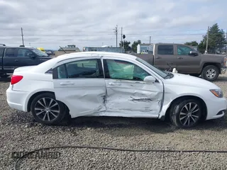 2013 Chrysler 200 Limited with VIN 1C3CCBCG7DN690139, listed as a IAAI auction lot 41744141 with 77,428 mi miles. Bid and sale history available at carsss.com. Image 13.