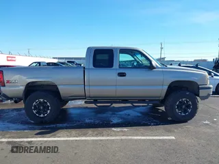 2003 Chevrolet Silverado 1500 with VIN 2GCEK19T331108222, listed as a IAAI auction lot 41549375 with 235,437 mi miles. Bid and sale history available at carsss.com. Image 13.
