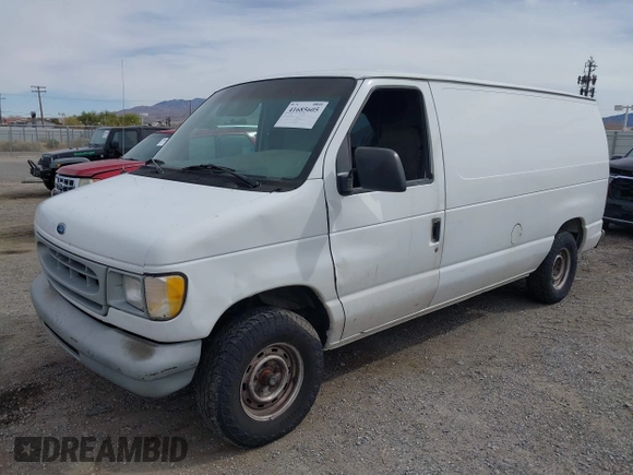 1998 Ford Econoline Cargo with VIN 1FTRE142XWHC01733, listed as a IAAI auction lot 41685605 with 154,476 mi miles. Bid and sale history available at carsss.com. Image 2.