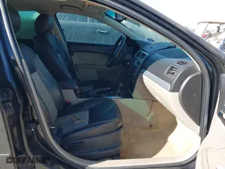 2008 Mercury Milan Premier with VIN 3MEHM08148R663571, listed as a IAAI auction lot 41802873 with 229,846 mi miles. Bid and sale history available at carsss.com. Image 5.