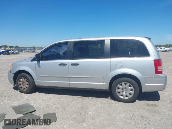2008 Chrysler Town & Country LX with VIN 2A8HR44H08R696935, listed as a IAAI auction lot 41679669 with 92,276 mi miles. Bid and sale history available at carsss.com. Image 14.