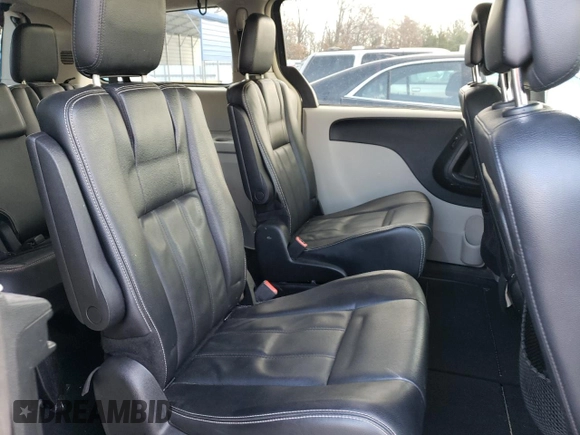 2015 Chrysler Town & Country LX with VIN 2C4RC1AG6FR675771, listed as a Copart auction lot 82665674 with 146,636 mi miles and Salvage Title. Bid and sale history available at carsss.com. Image 11.