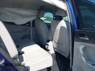 2023 Volkswagen Tiguan SE с VIN 3VV3B7AX6PM106893, выставлен на аукционе IAAI как лот 41971785 с пробегом 31 718 миль миль и . История ставок и продаж доступна на DreamBid. Изображение 8.