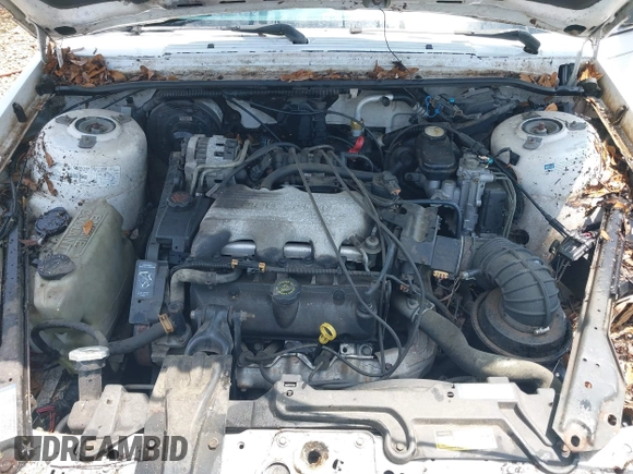 1996 Oldsmobile Cutlass Ciera 1SA VX5 z VIN 1G3AJ55MXT6302925, wystawiony jako IAAI lot #42310514 z przebiegiem 130 963 mil mil oraz . Historia ofert i sprzedaży dostępna na DreamBid. Obrazek 10.