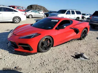 2021 Chevrolet Corvette 3LT with VIN 1G1YC2D40M5116528, listed as a Copart auction lot 43281055 with 31,853 mi miles and Salvage Title. Bid and sale history available at carsss.com. Image 1.