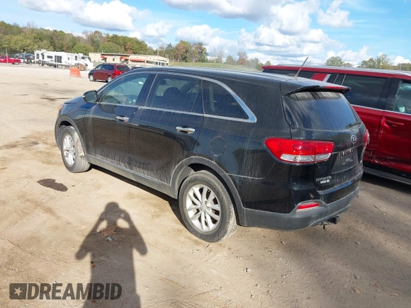 2018 Kia Sorento LX with VIN 5XYPG4A32JG350672, listed as a IAAI auction lot 40830917 with 82,437 mi miles. Bid and sale history available at carsss.com. Image 3.