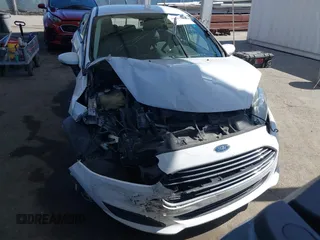 2014 Ford Fiesta SE z VIN 3FADP4EJ4EM117919, wystawiony jako IAAI lot #42262361 z przebiegiem 121 141 mil mil oraz . Historia ofert i sprzedaży dostępna na DreamBid. Obrazek 12.