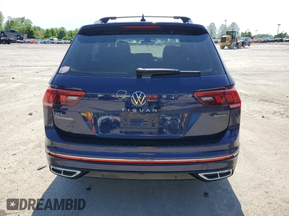 2024 Volkswagen Tiguan SEL R-Line with VIN 3VV4B7AX4RM045227, listed as a Copart auction lot 56002145 with 27,261 mi miles and Salvage title. Bid and sale history available at DreamBid. Image 6.
