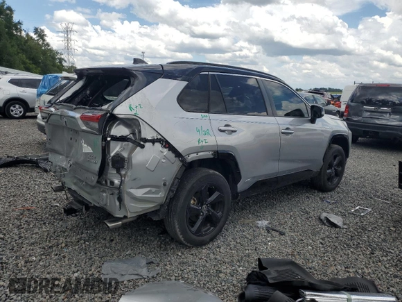 2021 Toyota RAV4 Hybrid XSE with VIN 2T3E6RFVXMW020561, listed as a Copart auction lot 64822005 with 39,434 mi miles and Salvage title. Bid and sale history available at DreamBid. Image 3.