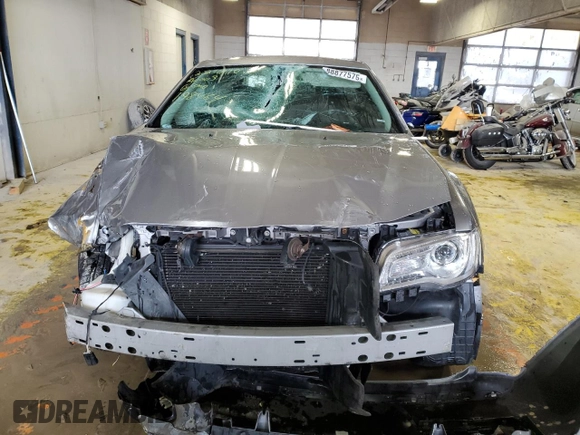 2016 Chrysler 300 with VIN 2C3CCAKG0GH198464, listed as a Copart auction lot 88877575 with 0 mi miles and Salvage Title. Bid and sale history available at carsss.com. Image 5.