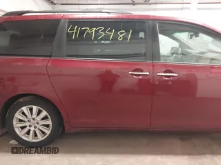 2011 Toyota Sienna XLE with VIN 5TDDK3DC6BS007004, listed as a IAAI auction lot 41793481 with 255,255 mi miles. Bid and sale history available at carsss.com. Image 14.