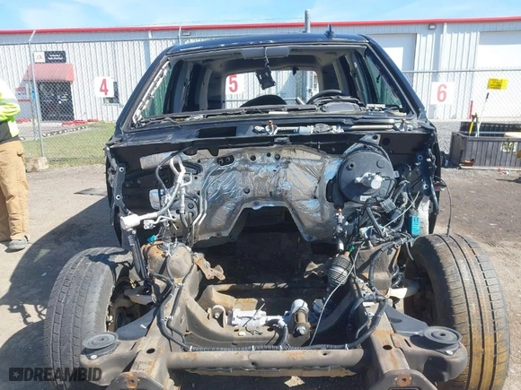 2015 GMC Yukon Denali with VIN 1GKS1CKJ3FR666601, listed as a IAAI auction lot 41946234 with 123,636 mi miles. Bid and sale history available at carsss.com. Image 6.