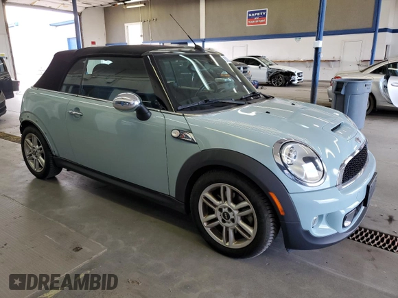 2012 MINI Convertible S с VIN WMWZP3C55CT249664, выставлен на аукционе Copart как лот 63120145 с пробегом 59 197 миль миль и Списание • Salvage title. История ставок и продаж доступна на DreamBid. Изображение 4.
