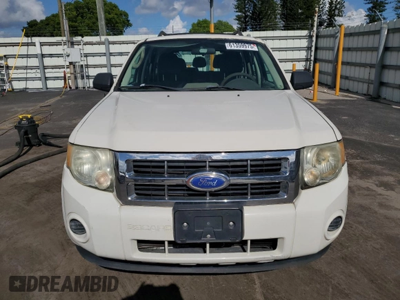 2011 Ford Escape XLS with VIN 1FMCU9C71BKC08406, listed as a Copart auction lot 61359975 with 182,954 mi miles and Salvage title. Bid and sale history available at DreamBid. Image 5.