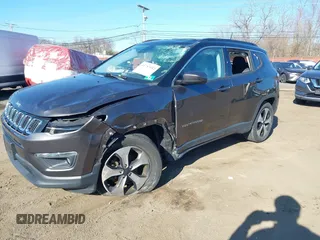 2018 Jeep Compass Altitude with VIN 3C4NJDBBXJT326322, listed as a IAAI auction lot 41757452 with 66,026 mi miles and . Bid and sale history available at carsss.com. Image 6.
